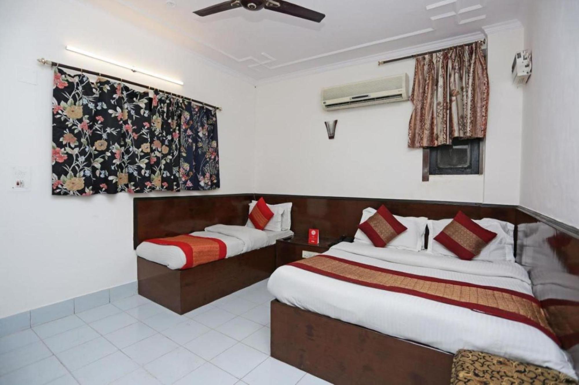 Hotel Perfect Spot- Main Bazar - Walking Metro Station New Delhi Exteriör bild