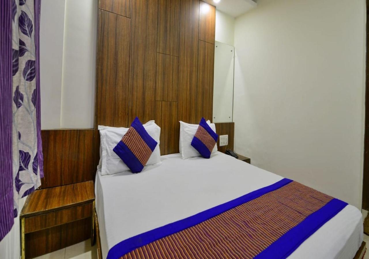 Hotel Perfect Spot- Main Bazar - Walking Metro Station New Delhi Exteriör bild