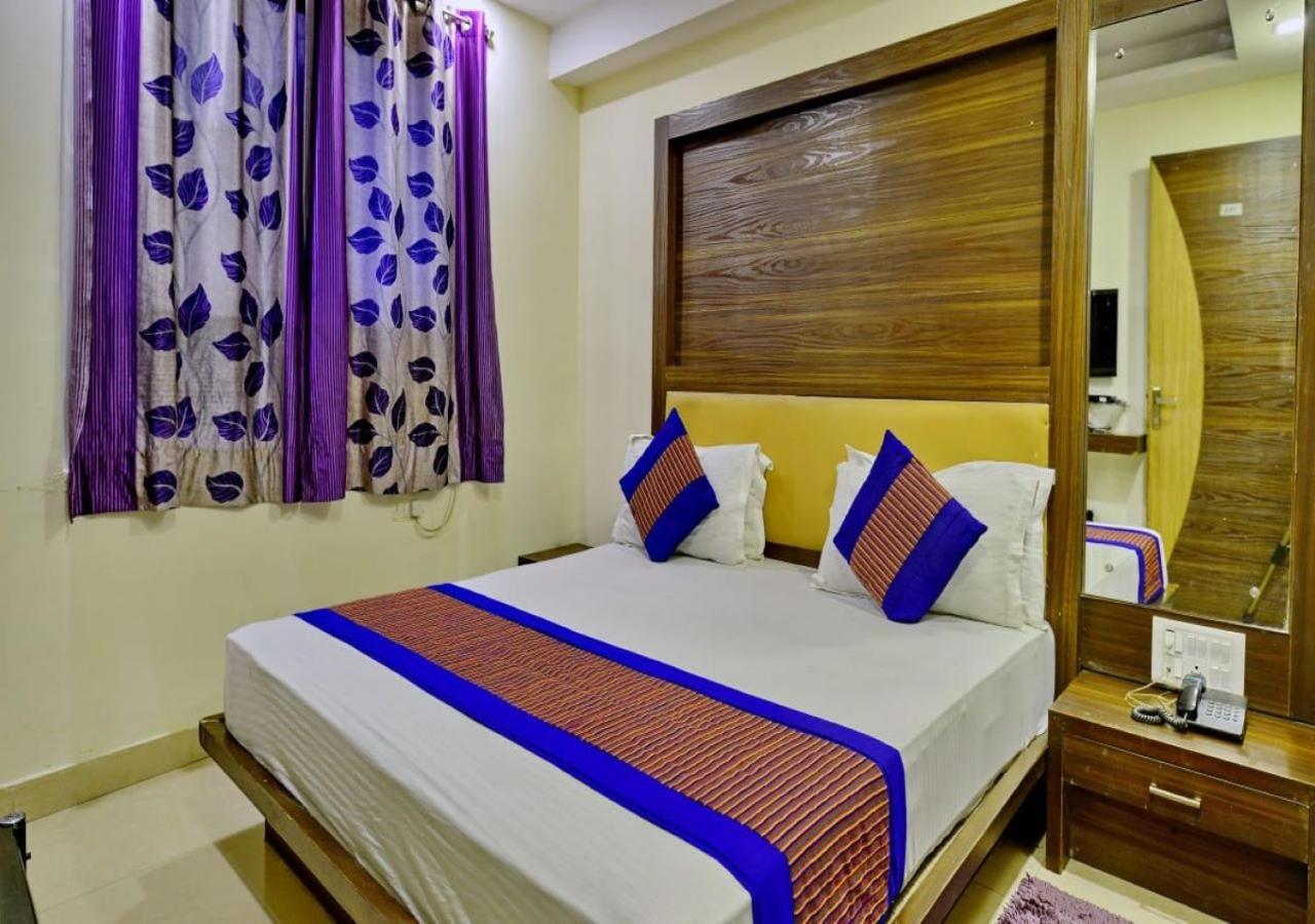 Hotel Perfect Spot- Main Bazar - Walking Metro Station New Delhi Exteriör bild