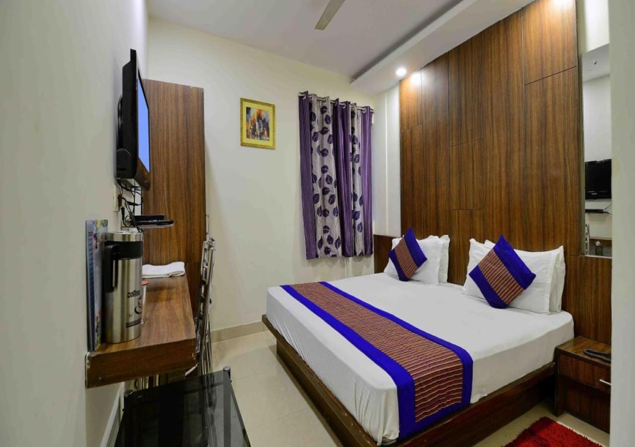 Hotel Perfect Spot- Main Bazar - Walking Metro Station New Delhi Exteriör bild