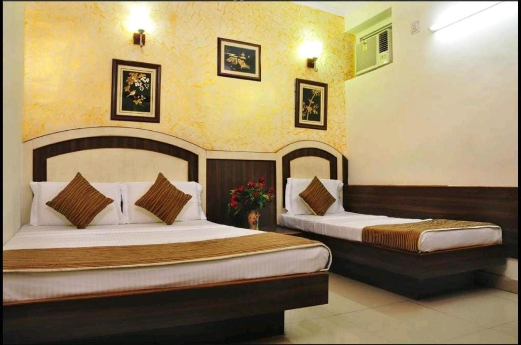 Hotel Perfect Spot- Main Bazar - Walking Metro Station New Delhi Exteriör bild